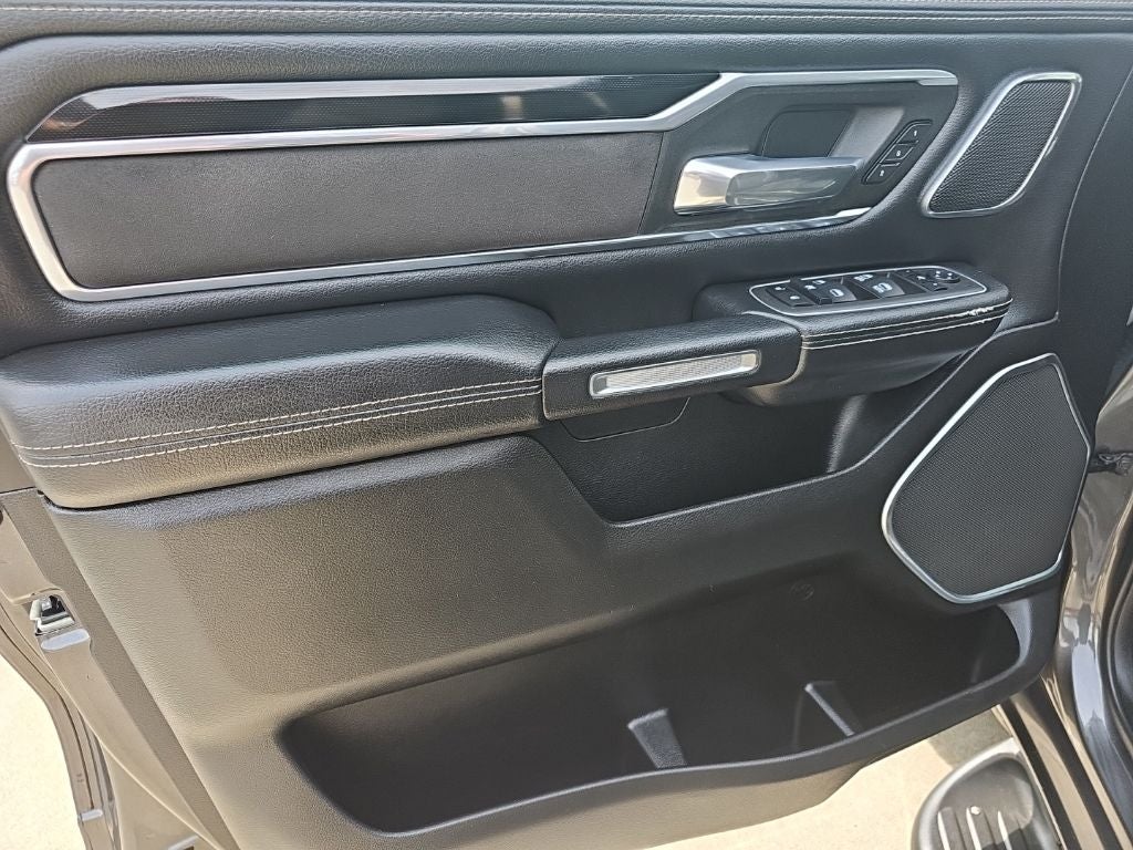 2022 RAM 1500 Laramie Crew Cab 4x4 5'7' Box