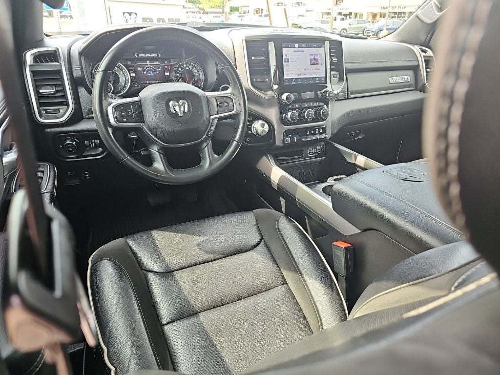 2022 RAM 1500 Laramie Crew Cab 4x4 5'7' Box