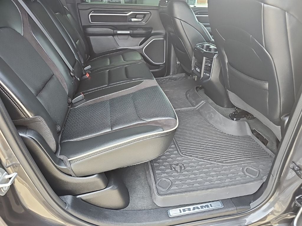 2022 RAM 1500 Laramie Crew Cab 4x4 5'7' Box