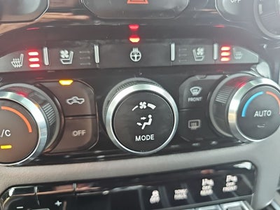 2022 RAM 1500 Laramie Crew Cab 4x4 5'7' Box