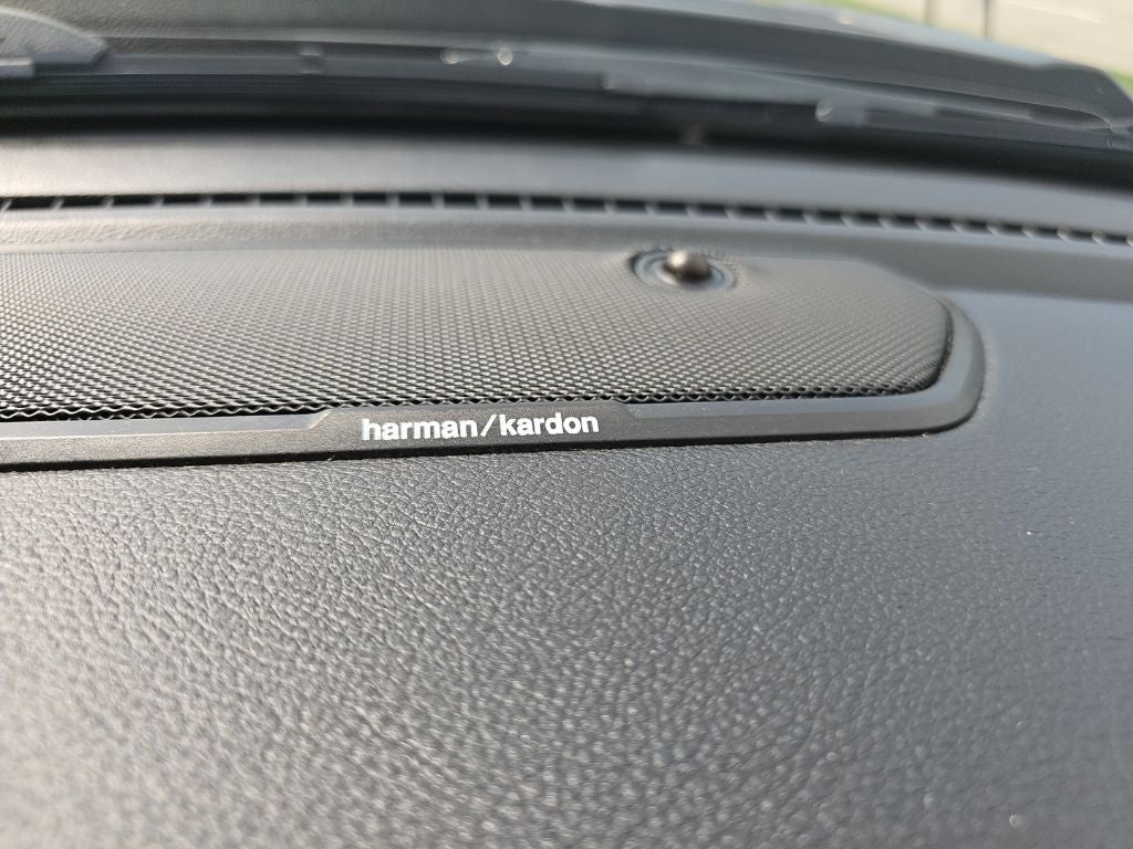 2022 RAM 1500 Laramie Crew Cab 4x4 5'7' Box