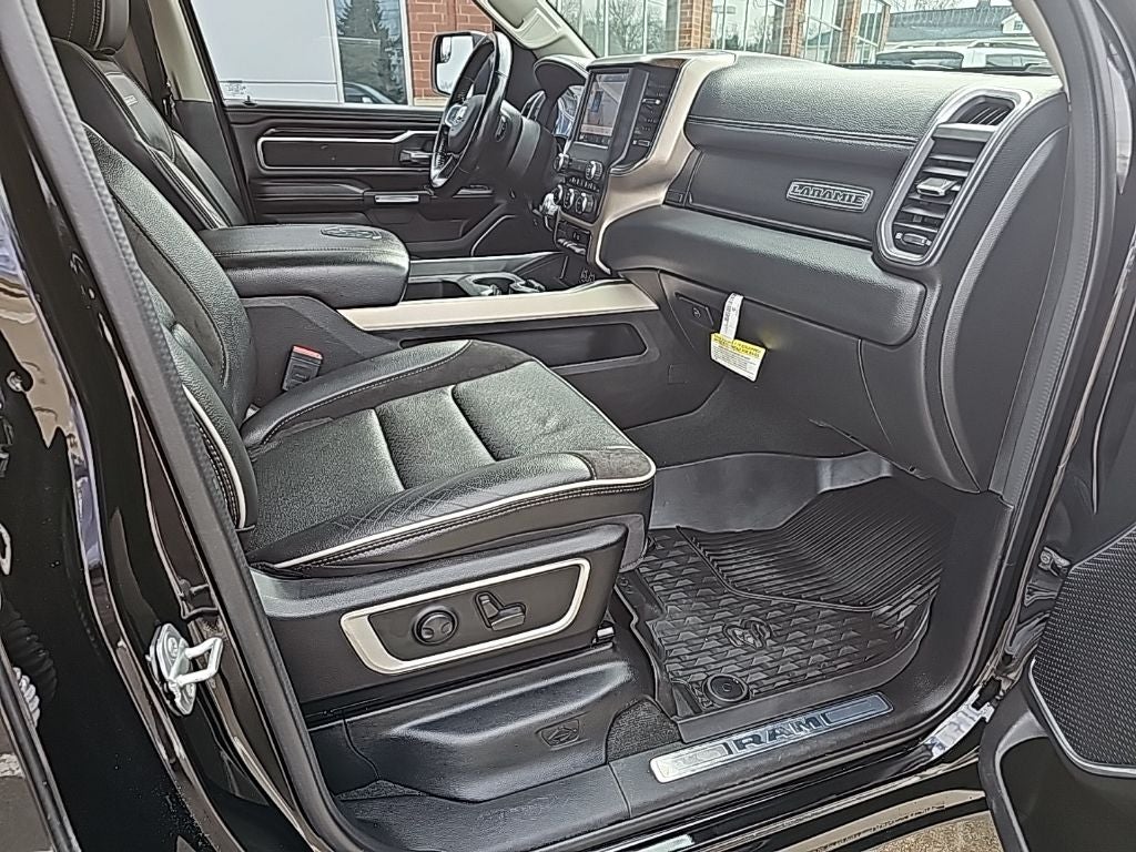 2022 RAM 1500 Laramie Crew Cab 4x4 6'4' Box