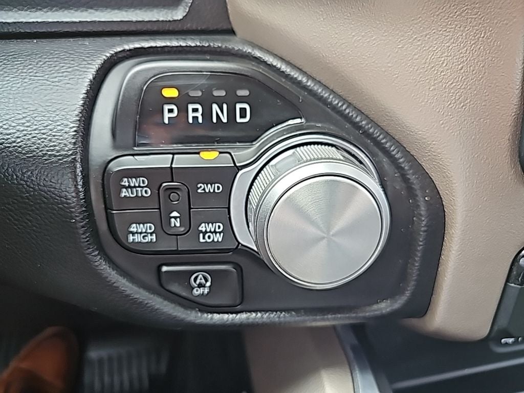 2022 RAM 1500 Laramie Crew Cab 4x4 6'4' Box