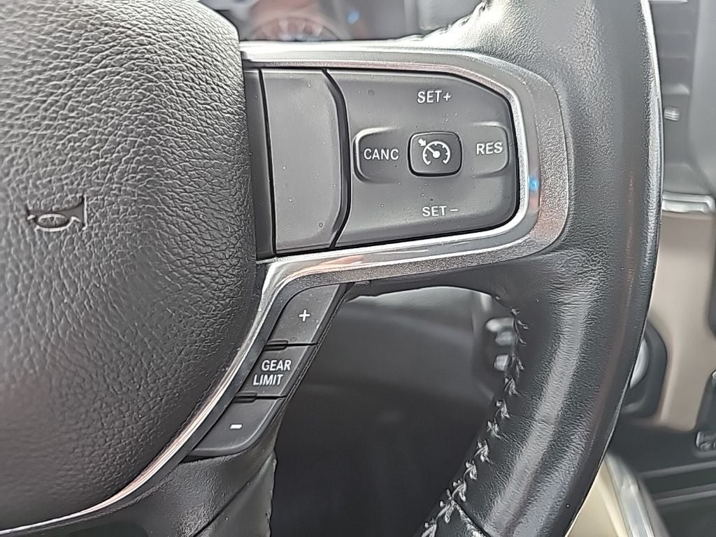 2022 RAM 1500 Laramie Crew Cab 4x4 6'4' Box