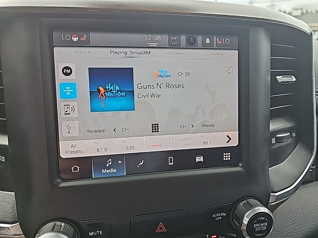 2022 RAM 1500 Laramie Crew Cab 4x4 6'4' Box