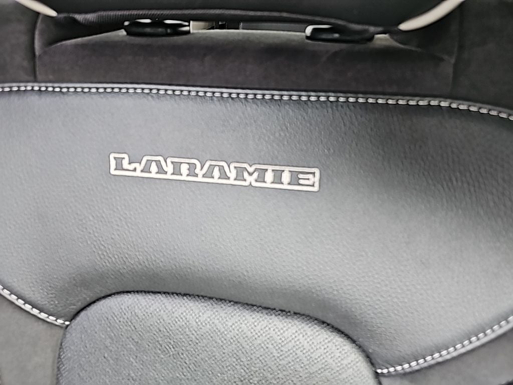 2022 RAM 1500 Laramie Crew Cab 4x4 6'4' Box