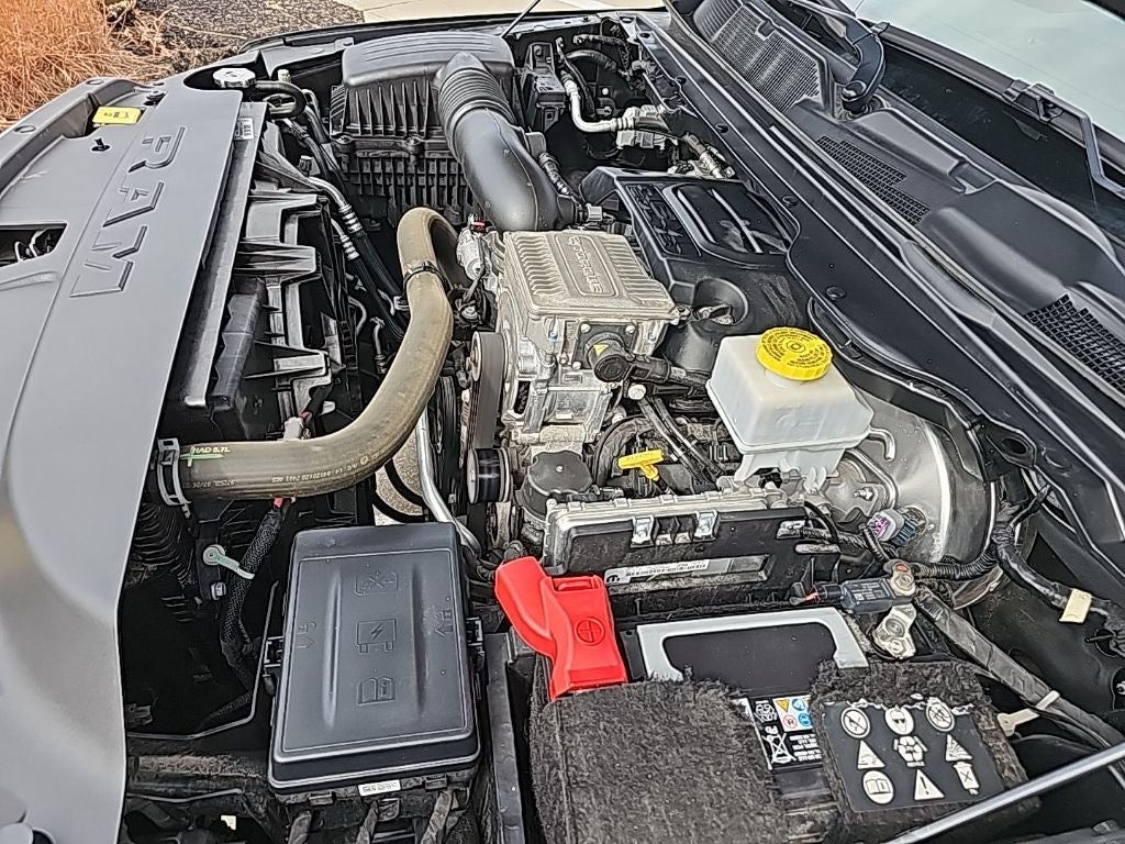 2022 RAM 1500 Laramie Crew Cab 4x4 6'4' Box