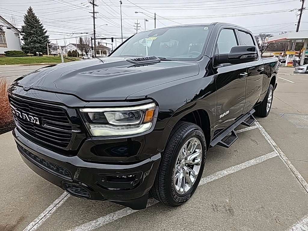 2023 RAM 1500 Laramie Crew Cab 4x4 6'4' Box