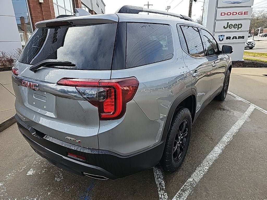 2023 GMC Acadia AWD AT4