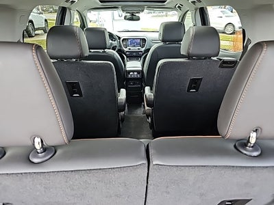 2023 GMC Acadia AWD AT4