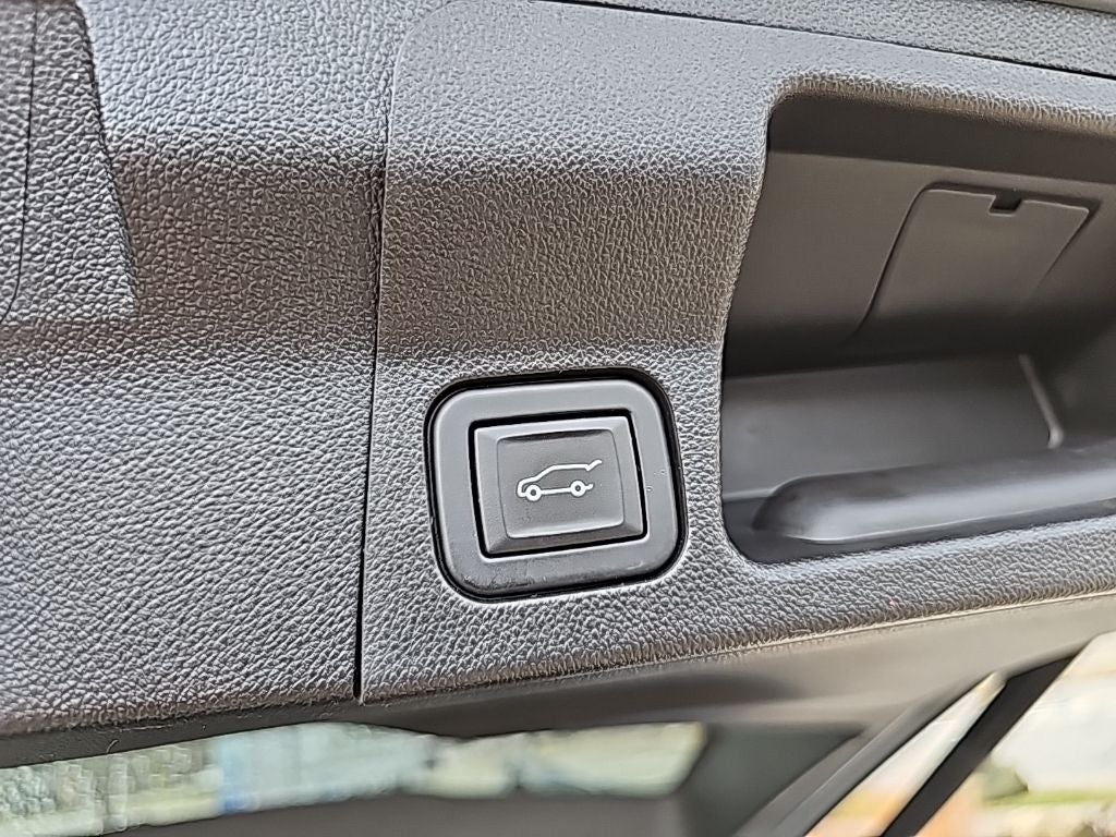 2023 GMC Acadia AWD AT4