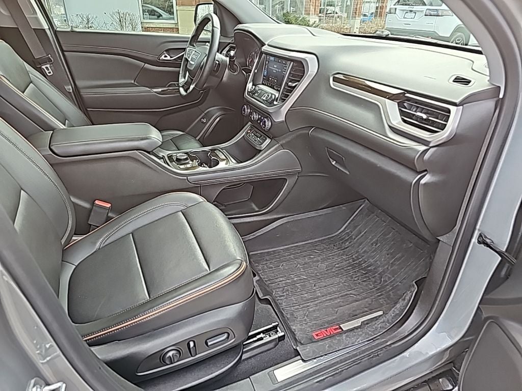 2023 GMC Acadia AWD AT4