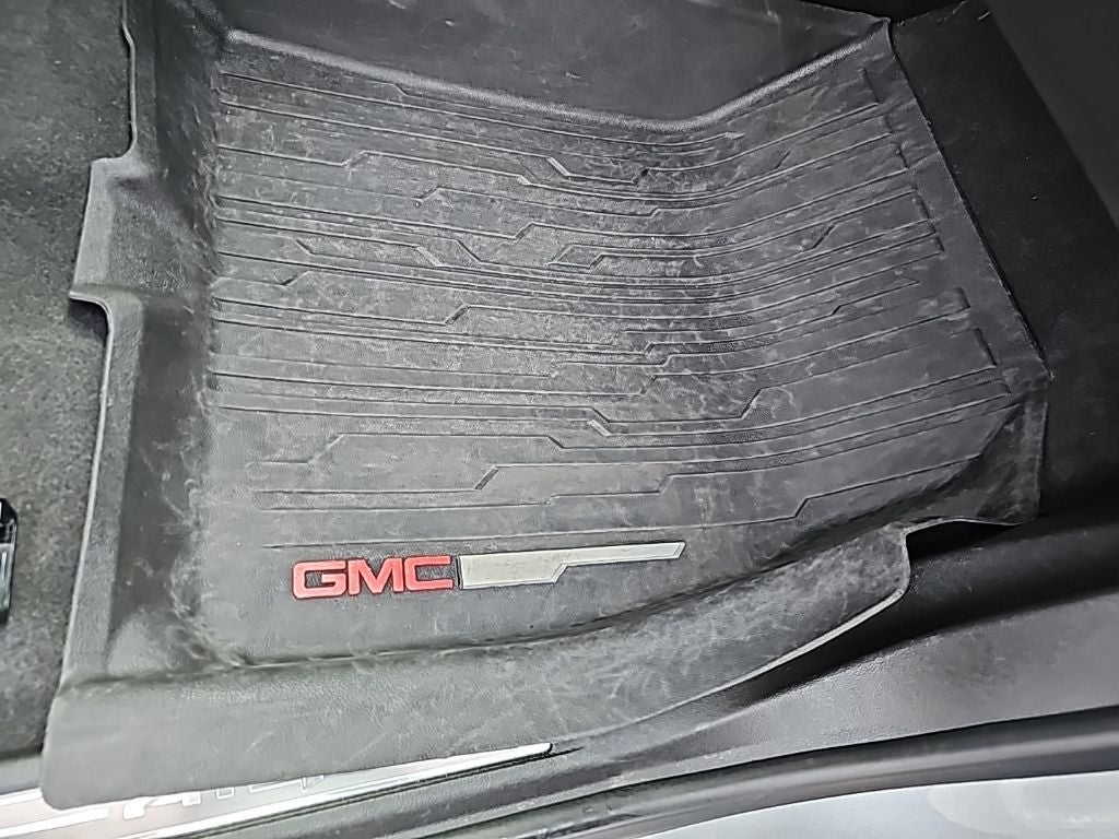 2023 GMC Acadia AWD AT4