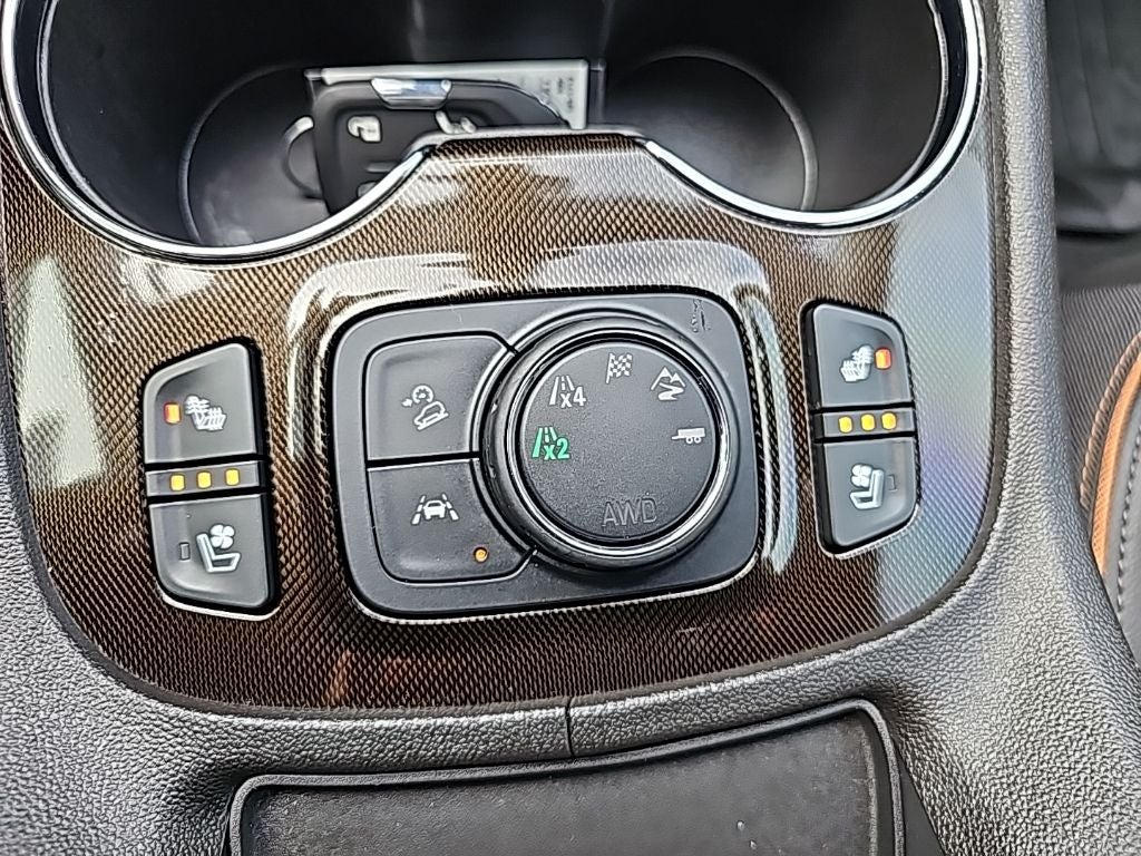 2023 GMC Acadia AWD AT4