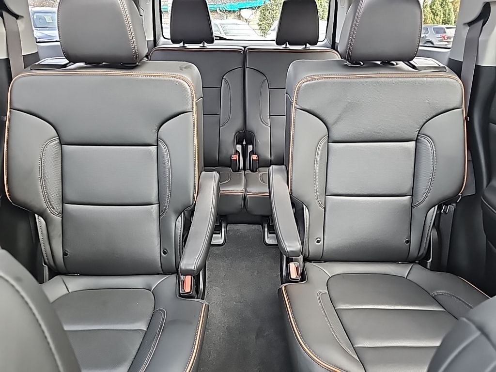 2023 GMC Acadia AWD AT4