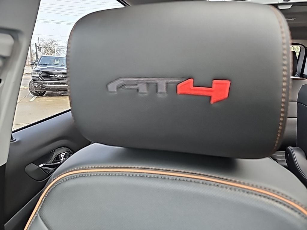 2023 GMC Acadia AWD AT4