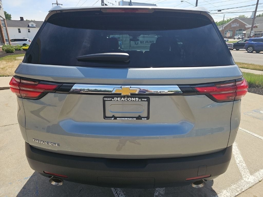 2023 Chevrolet Traverse FWD LS