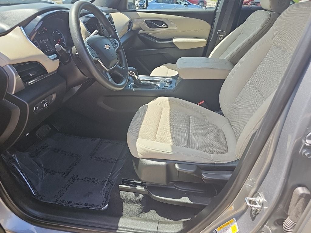 2023 Chevrolet Traverse FWD LS