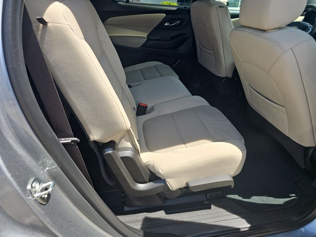 2023 Chevrolet Traverse FWD LS