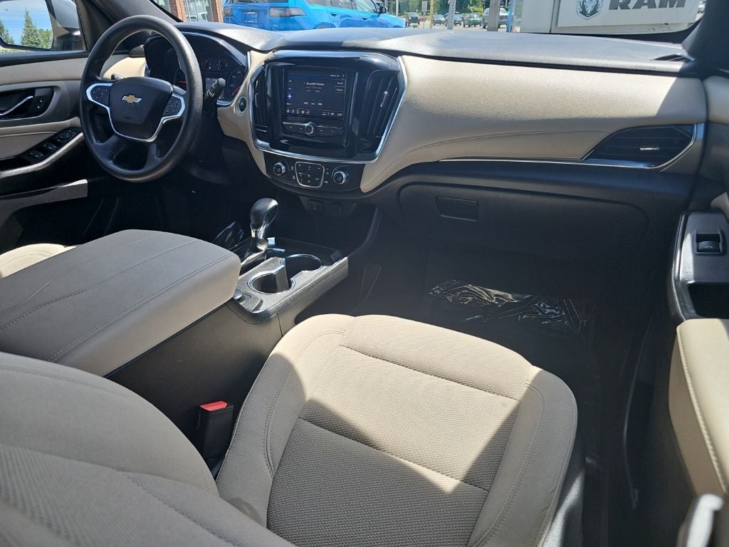 2023 Chevrolet Traverse FWD LS