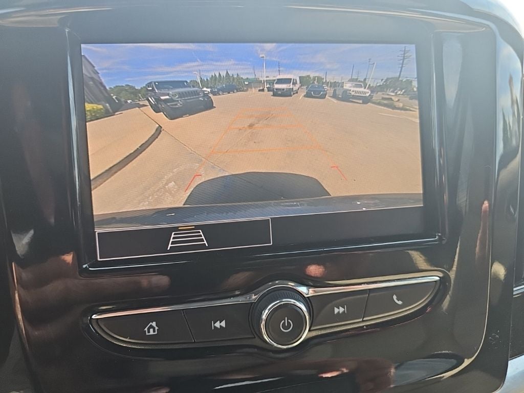 2023 Chevrolet Traverse FWD LS