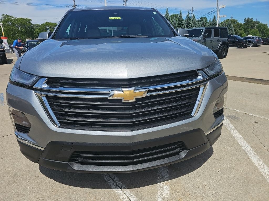 2023 Chevrolet Traverse FWD LS