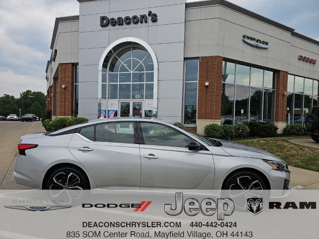 2023 Nissan Altima SR Intelligent AWD