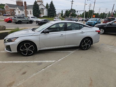 2023 Nissan Altima SR Intelligent AWD