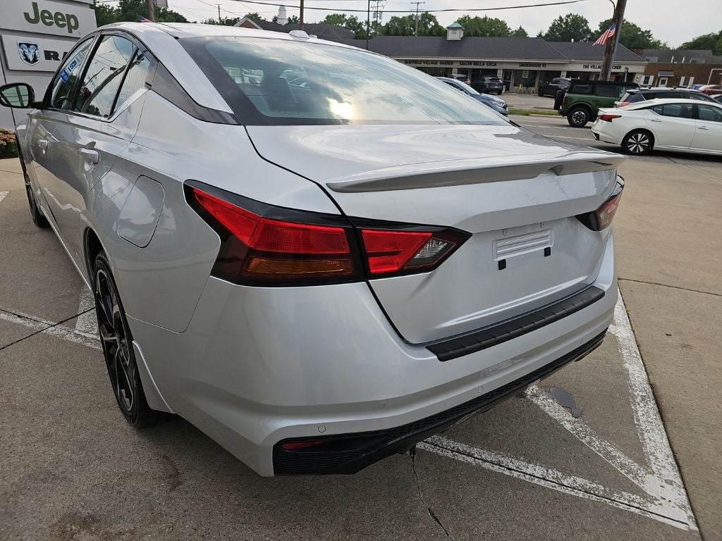 2023 Nissan Altima SR Intelligent AWD