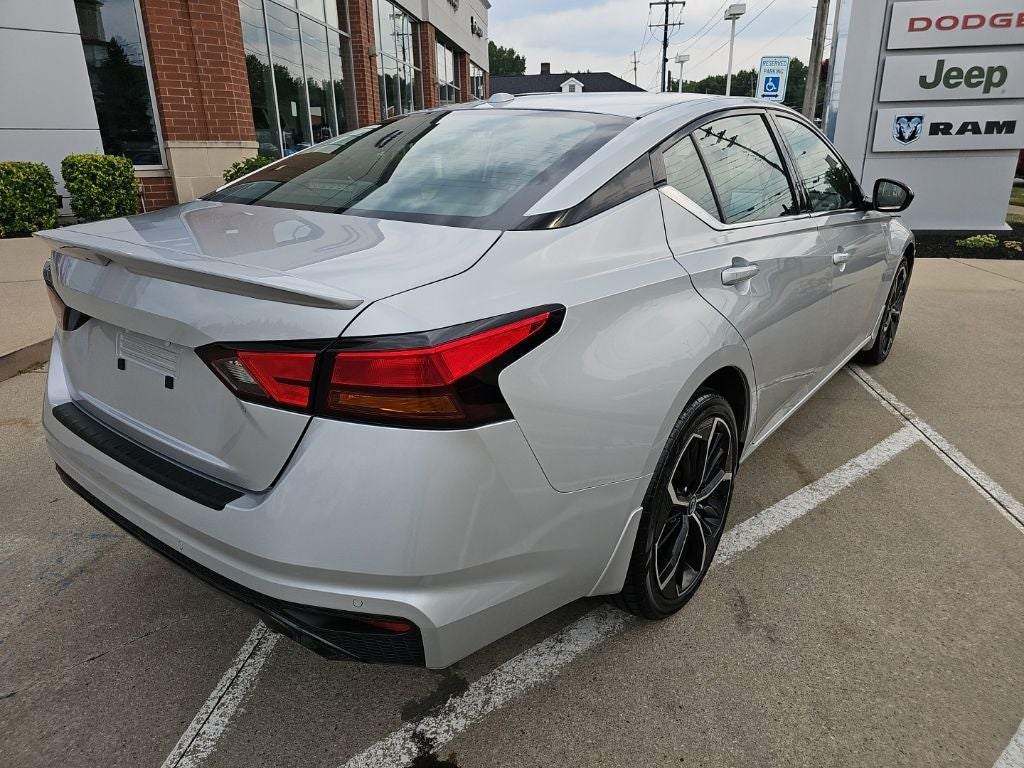 2023 Nissan Altima SR Intelligent AWD