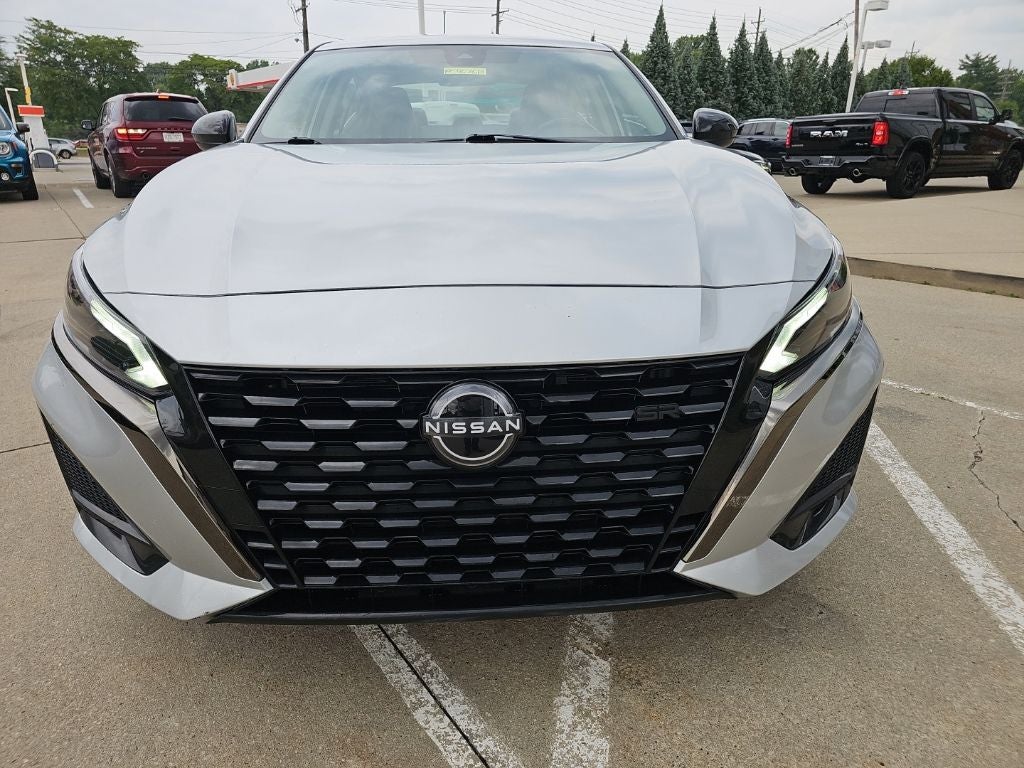 2023 Nissan Altima SR Intelligent AWD
