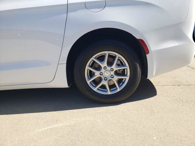 2027 Chrysler Pacifica PACIFICA SELECT
