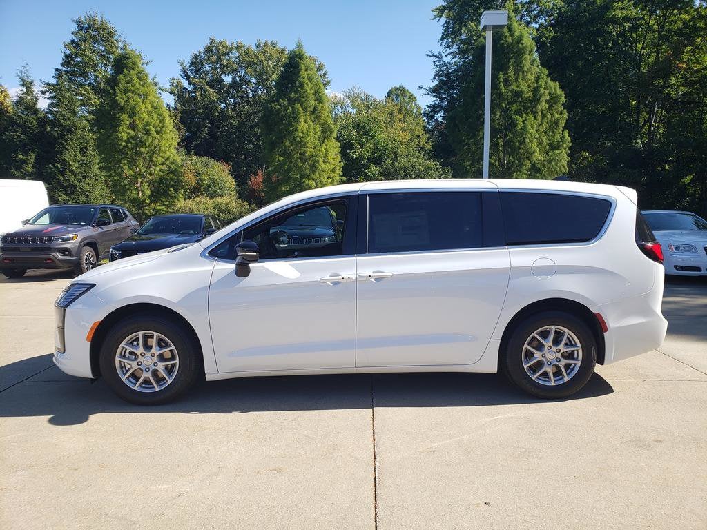 2027 Chrysler Pacifica PACIFICA SELECT