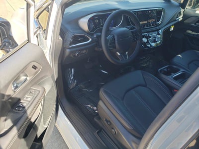 2027 Chrysler Pacifica PACIFICA SELECT