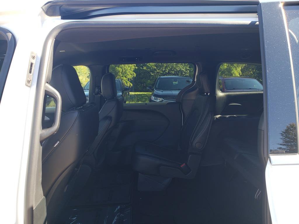 2027 Chrysler Pacifica PACIFICA SELECT