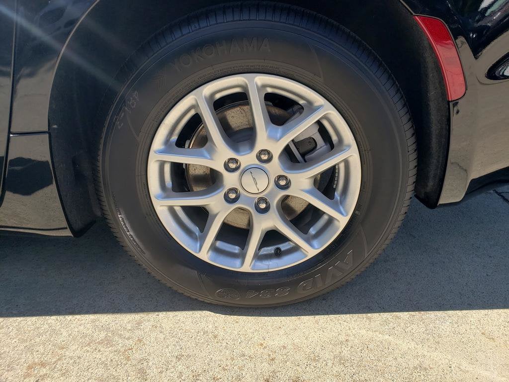 2027 Chrysler Pacifica PACIFICA SELECT