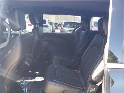2027 Chrysler Pacifica PACIFICA SELECT