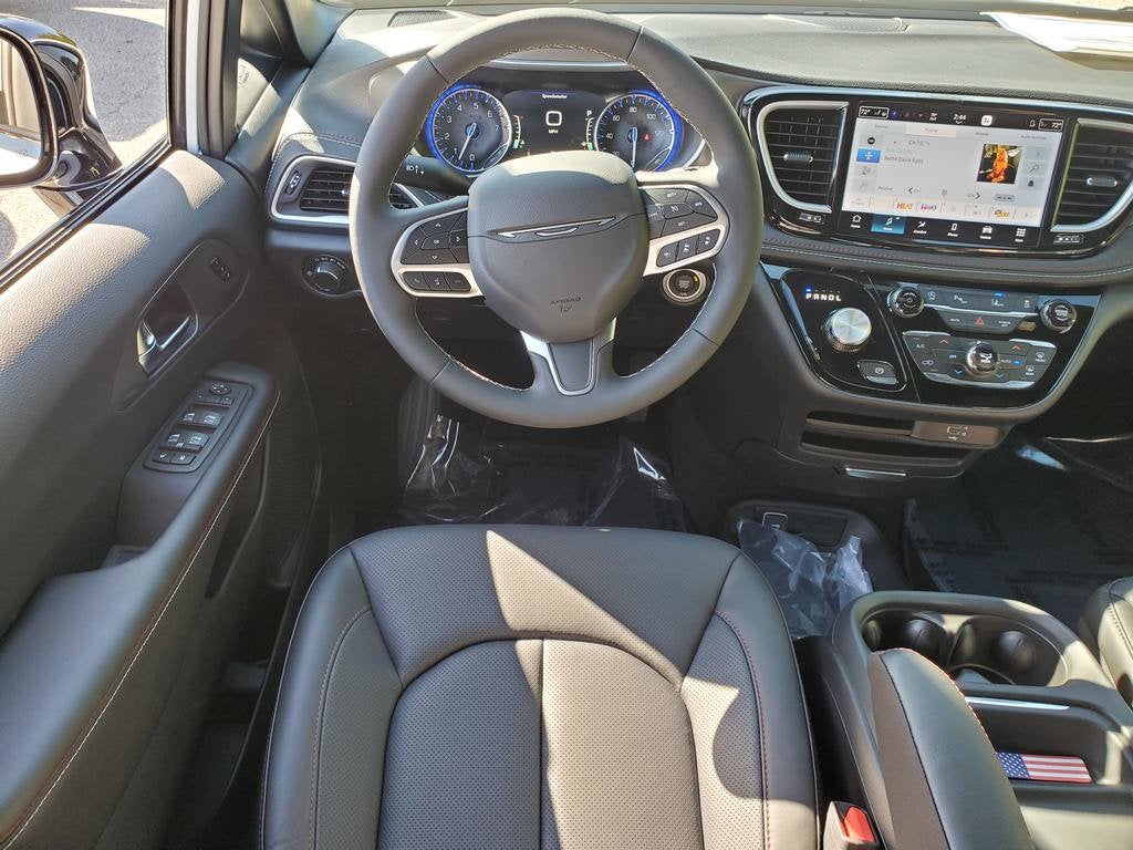 2027 Chrysler Pacifica PACIFICA SELECT