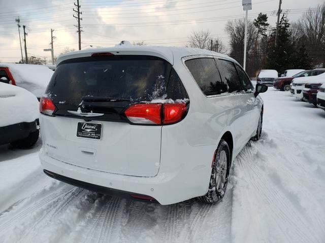 2026 Chrysler Voyager VOYAGER LX