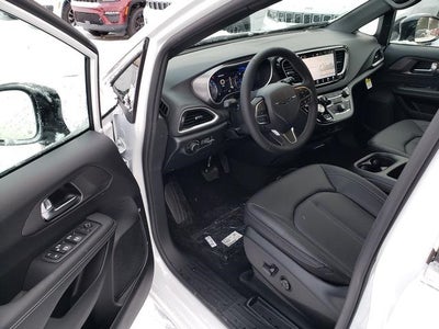 2026 Chrysler Voyager VOYAGER LX