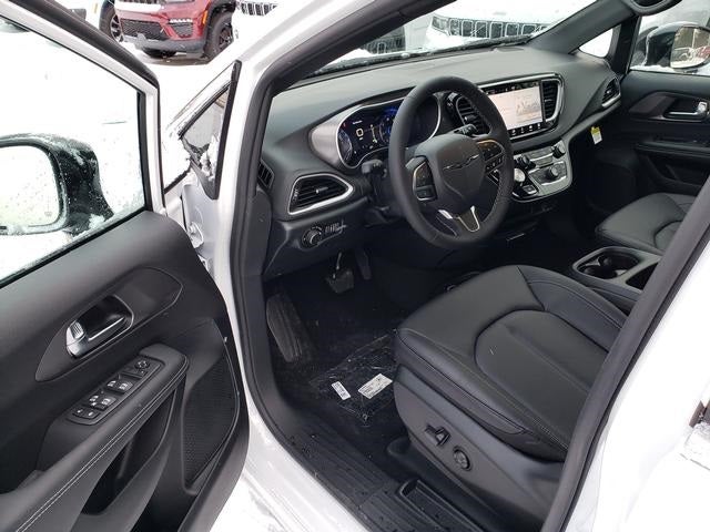 2026 Chrysler Voyager VOYAGER LX