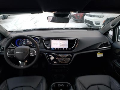 2026 Chrysler Voyager VOYAGER LX