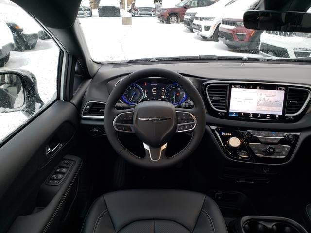 2026 Chrysler Voyager VOYAGER LX