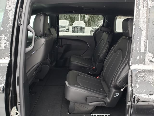 2026 Chrysler Voyager VOYAGER LX