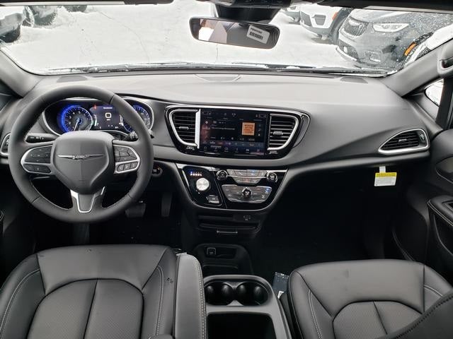 2026 Chrysler Voyager VOYAGER LX