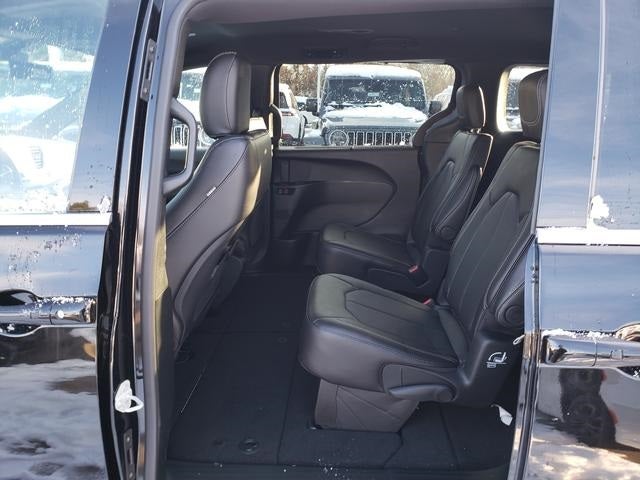 2026 Chrysler Voyager VOYAGER LX