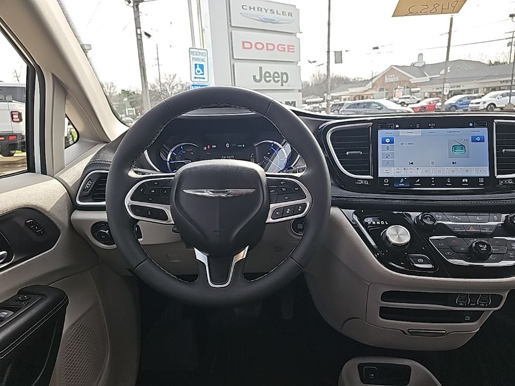 2024 Chrysler Pacifica Hybrid Road Tripper