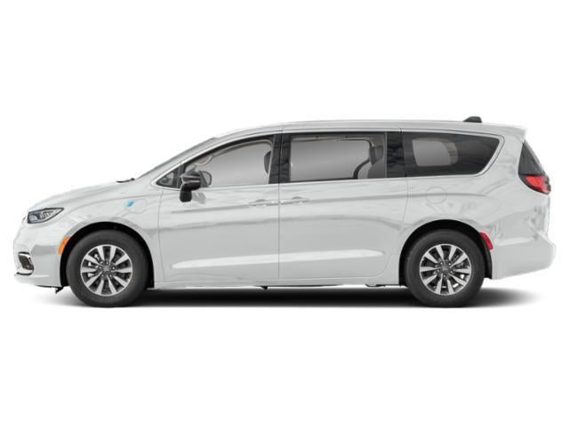 2024 Chrysler Pacifica Hybrid Road Tripper