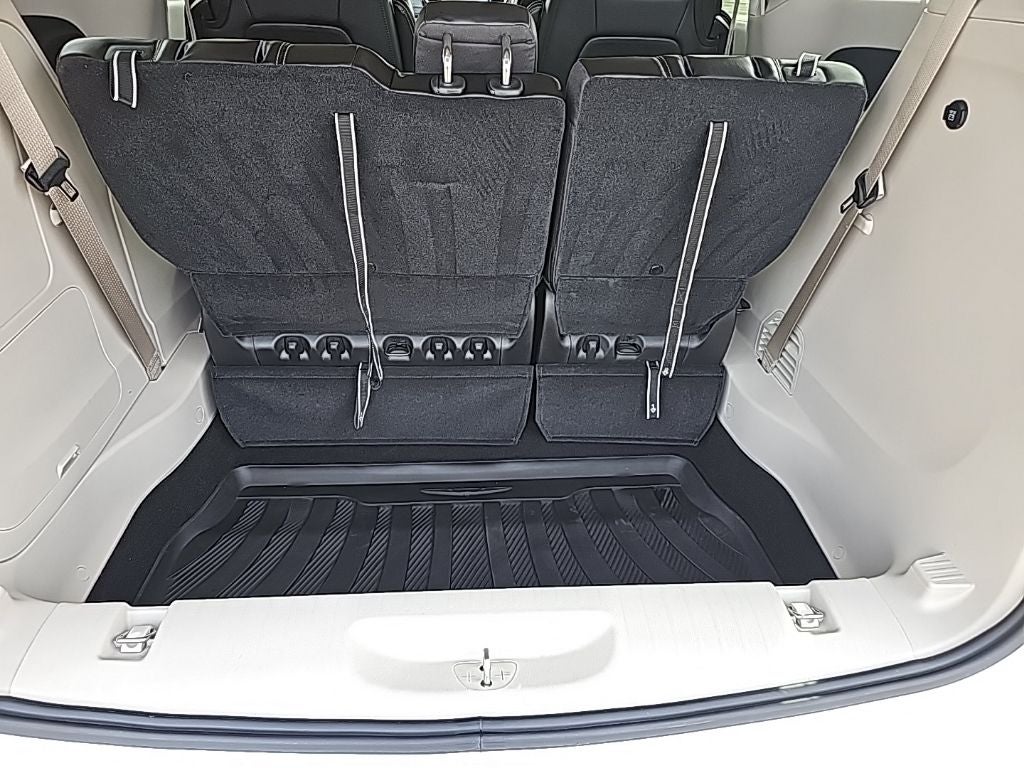 2024 Chrysler Pacifica Hybrid Road Tripper