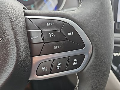 2024 Chrysler Pacifica Hybrid Road Tripper